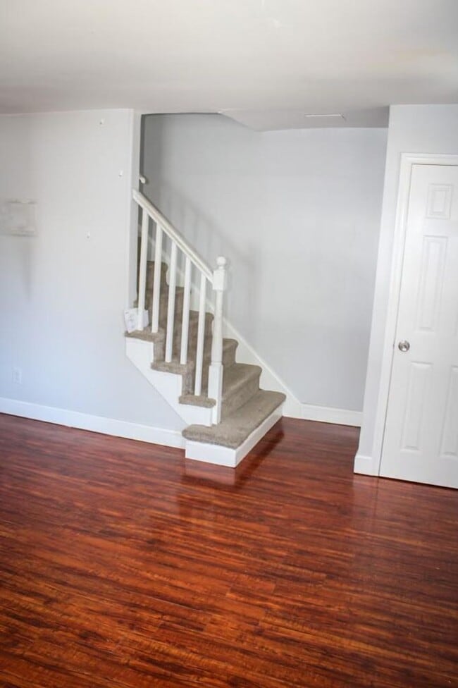 Building Photo - Stunning 3-Bedroom Home with Modern Amenities in a Prime Neighborhood!