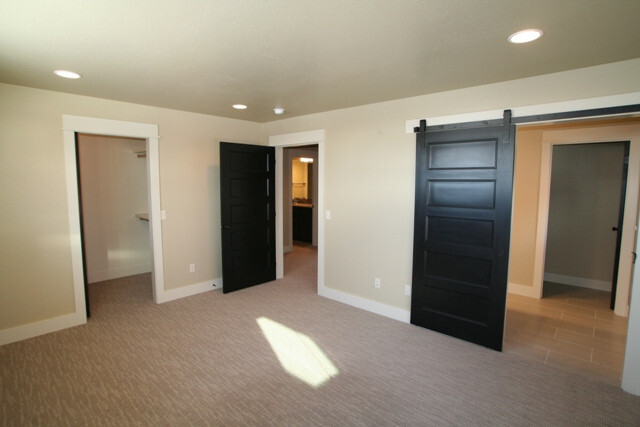 Building Photo - Leeward Court