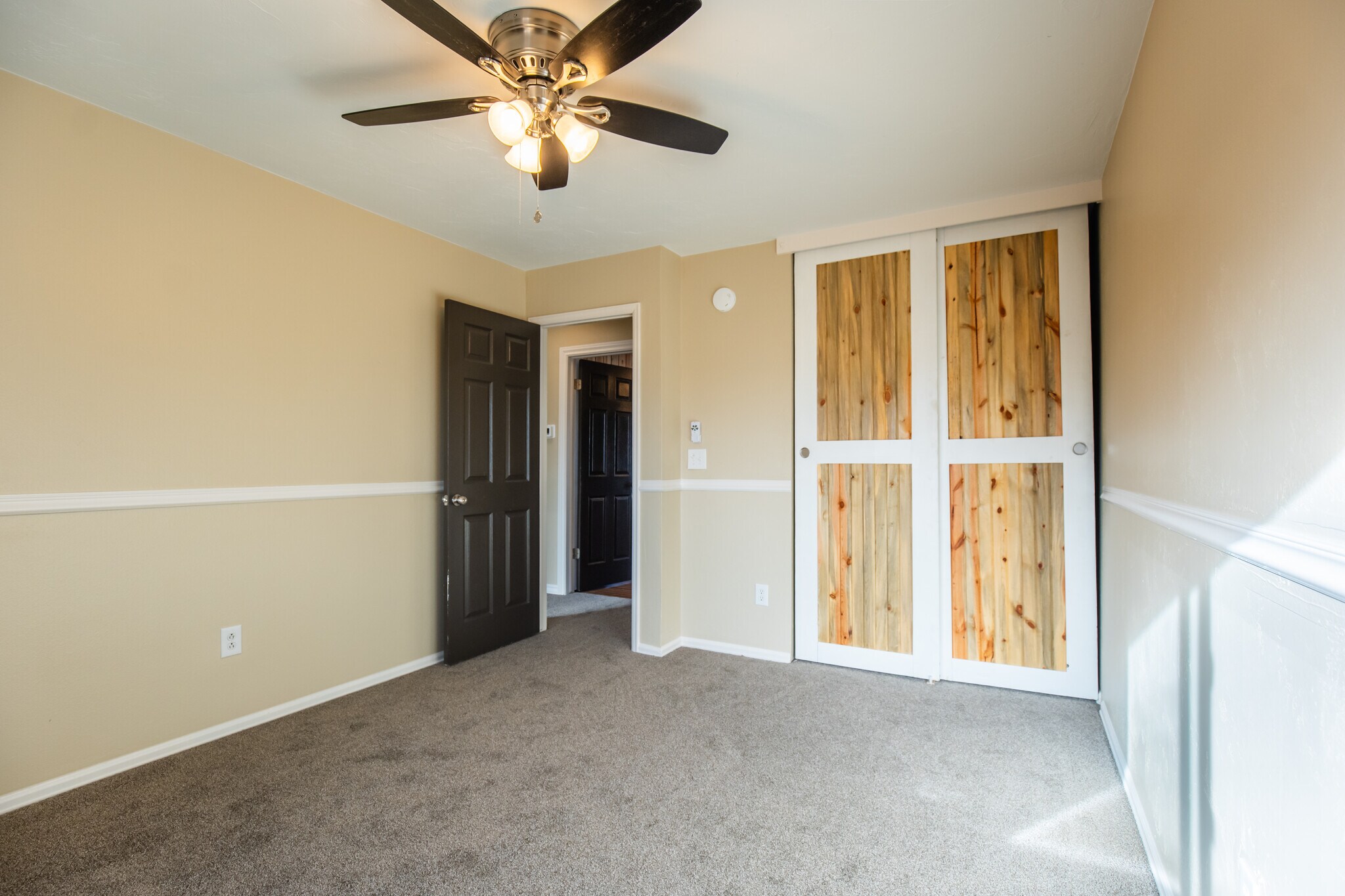 Building Photo - 110 Lucerne Dr