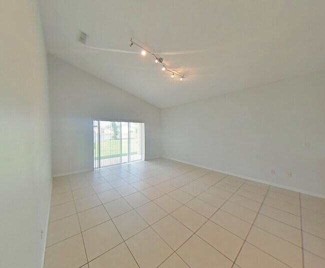 Building Photo - 4369 Spring Blossom Dr