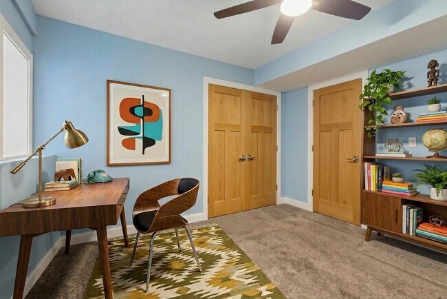 Building Photo - 4721 S Greenwood Ave