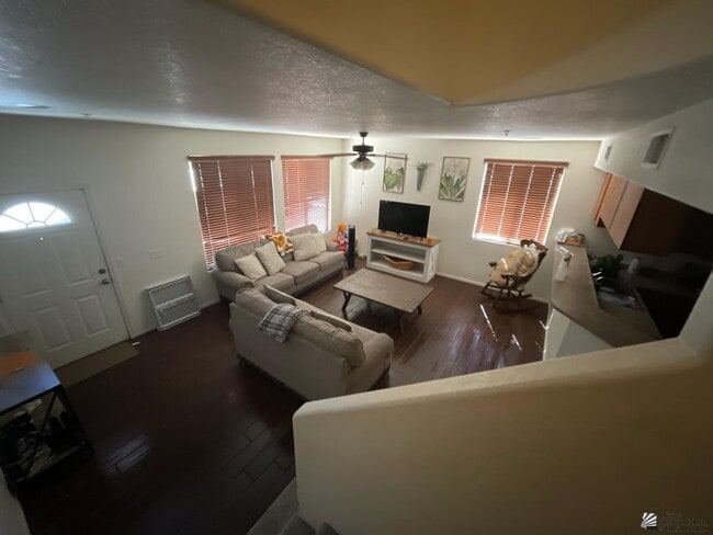 Primary Photo - 3593 W 22nd Pl