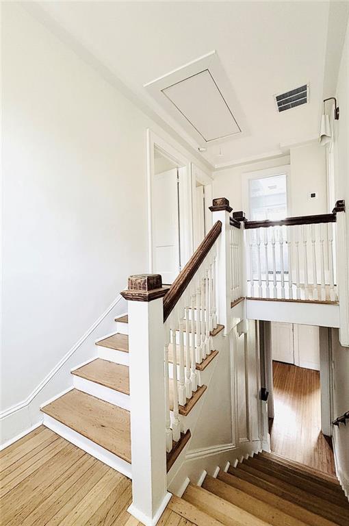 Building Photo - 38 Delmont Dr NE