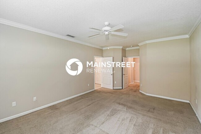 Building Photo - 4 Bedroom Pet-Friendly Home in Jacksonville, FL with Main Street Renewal