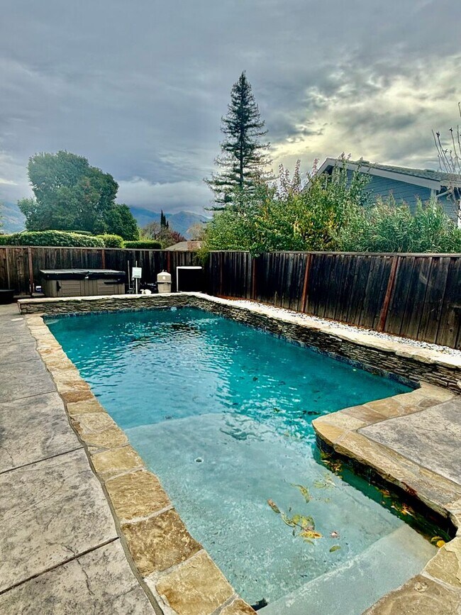 Building Photo - Outstanding Concord/Clayton Border- 5 bed 2.5 bath home with Pool and Hot-Tub and so much more!