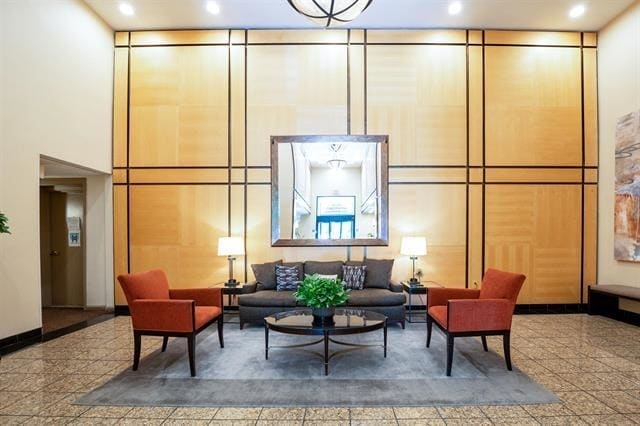 Building Photo - 2 Constitution Ct