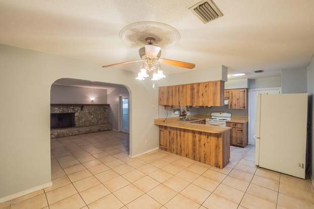Building Photo - 2904 Sabal Palm Dr