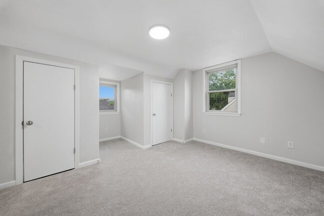 Building Photo - 8037 Crescent Rd