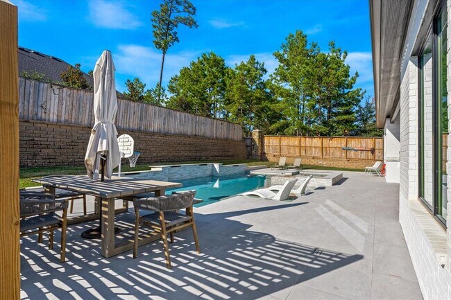 Building Photo - 1006 Oak Summit Ln