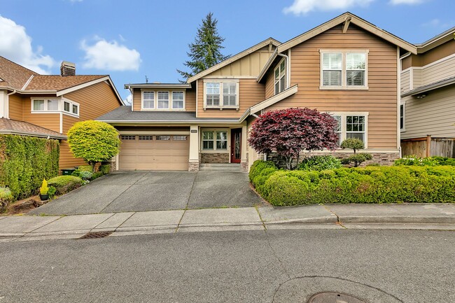 Building Photo - Must see in beautiful Redmond neighborhood