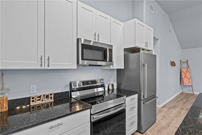 Building Photo - 2111 Lone Star Rd