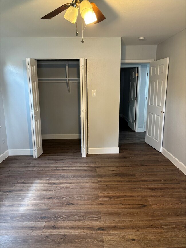 Building Photo - 4115 Tidewater Dr
