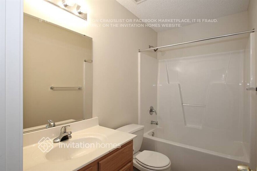 Building Photo - 11203 Pointer Ridge Dr