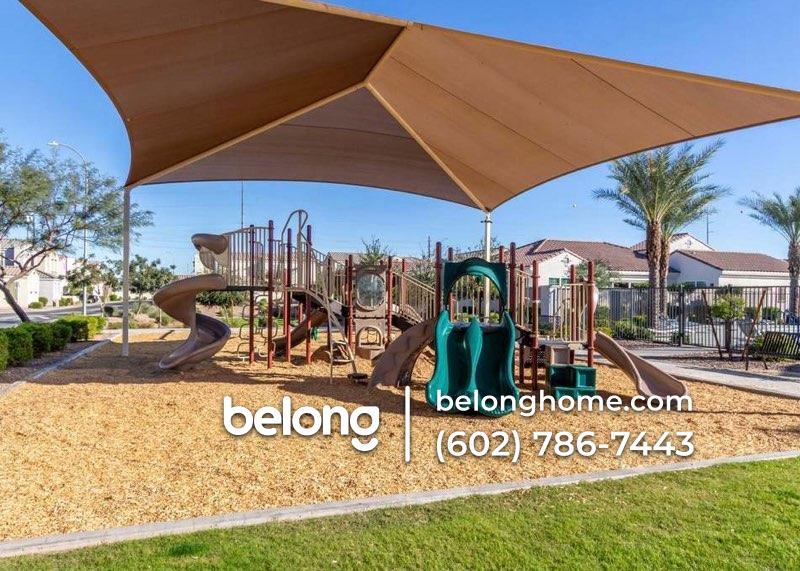 Building Photo - 221 E Balsam Dr