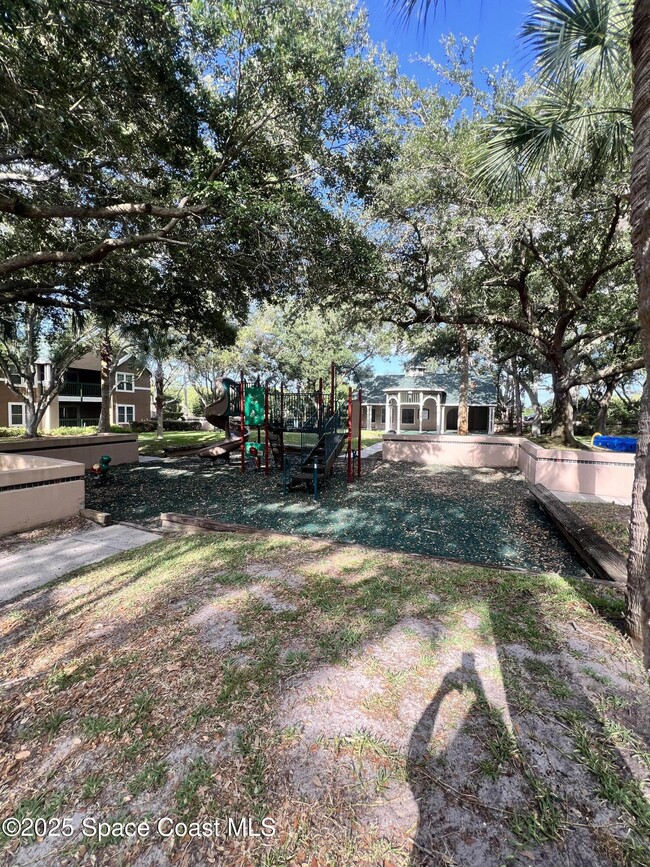 Building Photo - 7667 N Wickham Rd