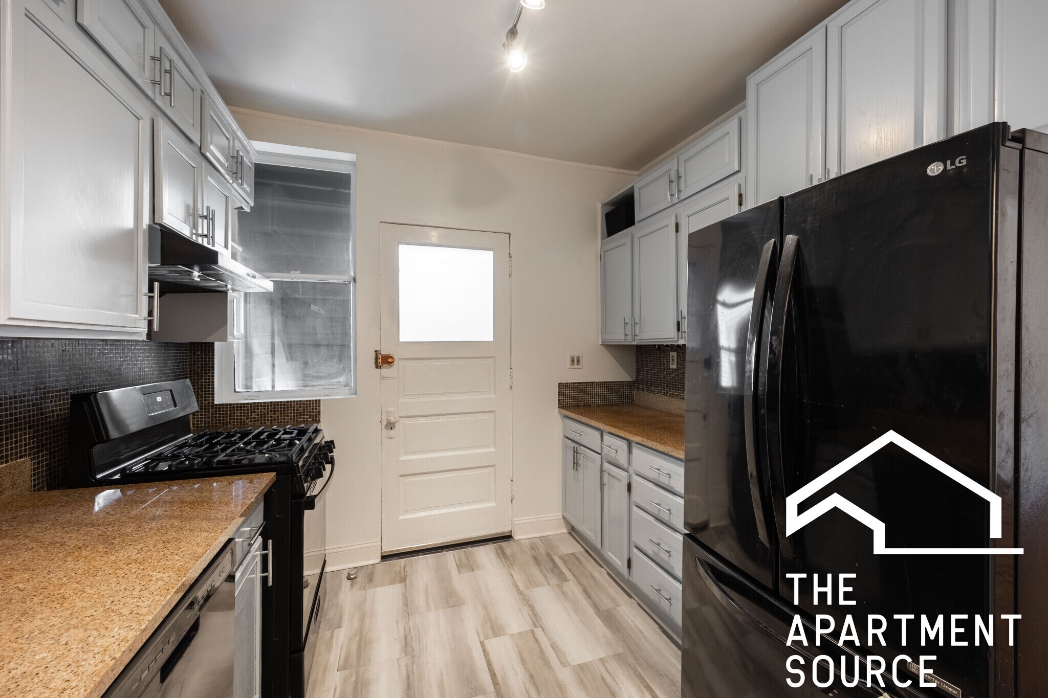 Building Photo - 1432 W Jonquil Ter