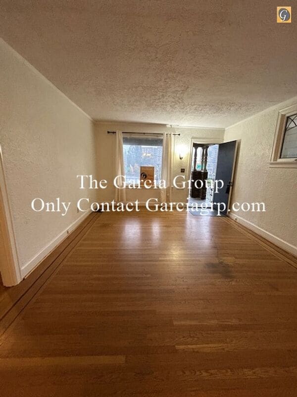 Building Photo - 620 SW Grant St.