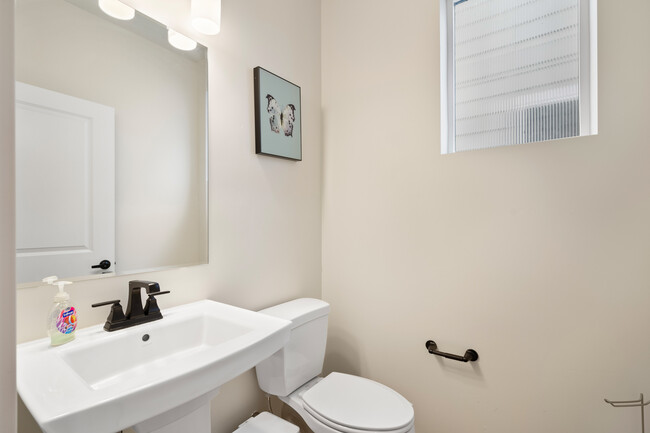 Building Photo - 5359 S Redeken Pl