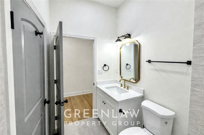 Building Photo - 830 Gaston St SW