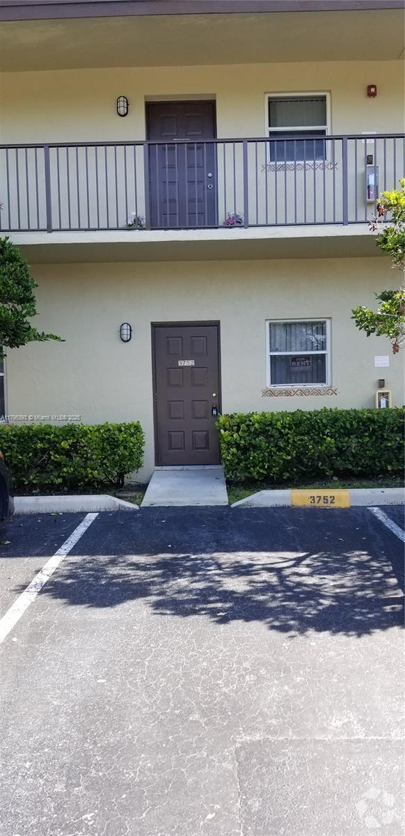 Building Photo - 3752 NW 91st Ln