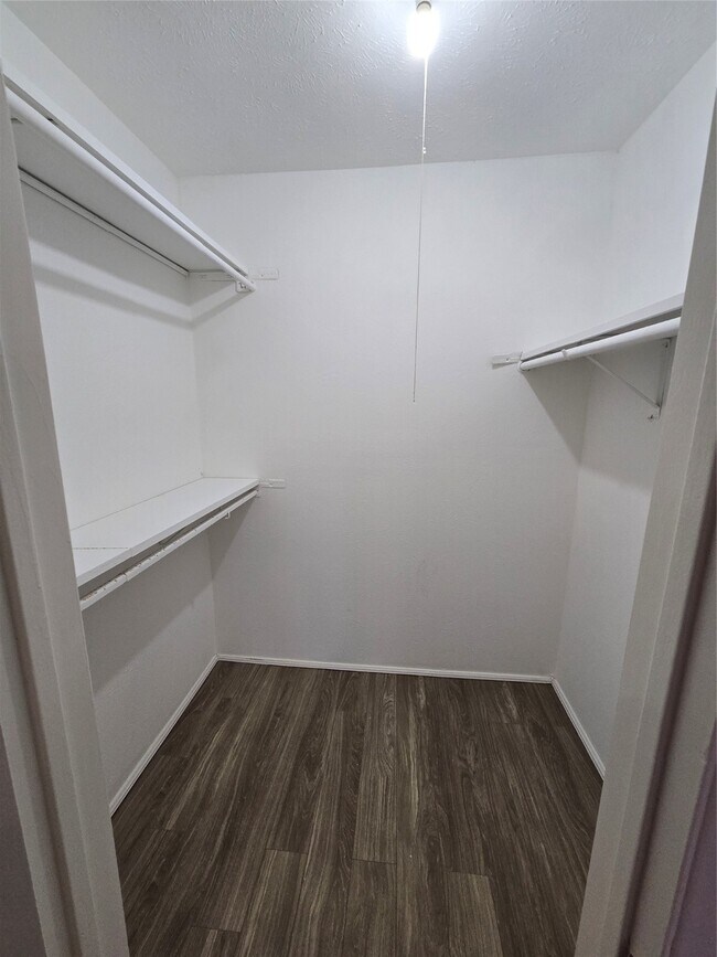 Building Photo - 4371 Kevinkay Dr