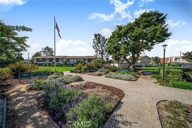 Building Photo - 8249 Haseltine Green