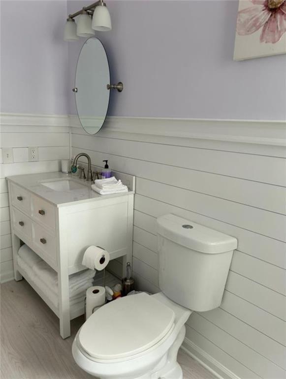 Building Photo - 110 Winsor Ave