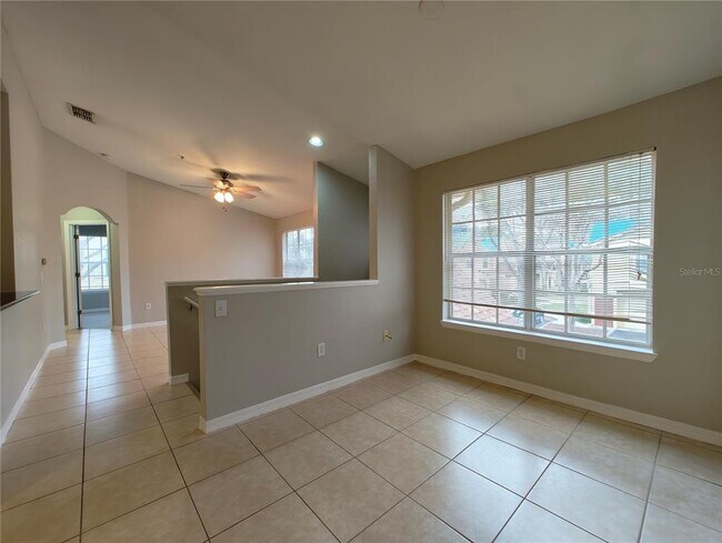 Building Photo - 826 Grand Regency Pointe