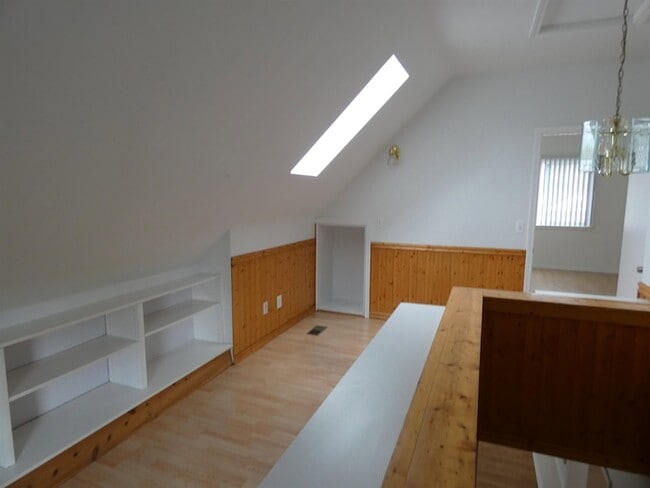 Building Photo - 26411 Belanger St