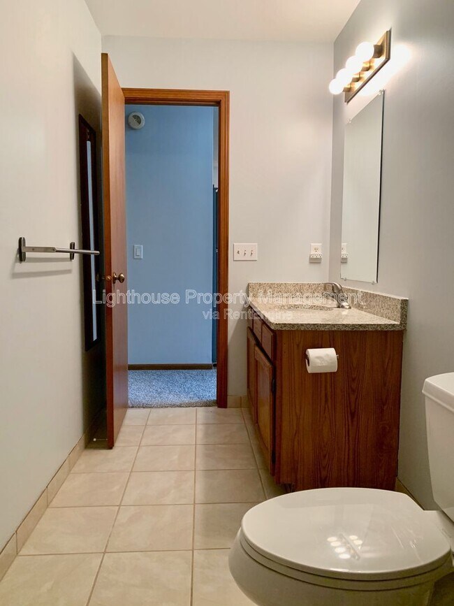 Building Photo - 6691 Boca Vista Dr NE