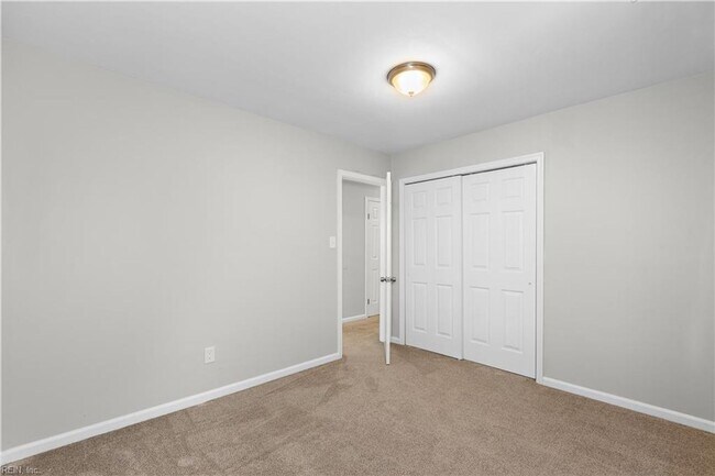 Building Photo - 5120 Eagle Run Rd