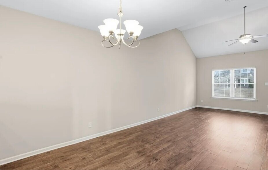Building Photo - 415 Olde Ivey Square