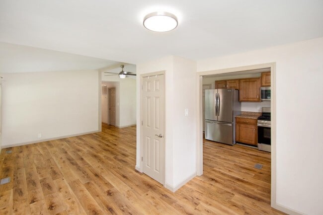 Building Photo - 169 Wilmar Ave