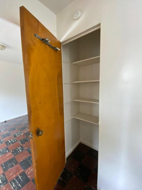 Building Photo - 1 bedroom in Chicago IL 60626
