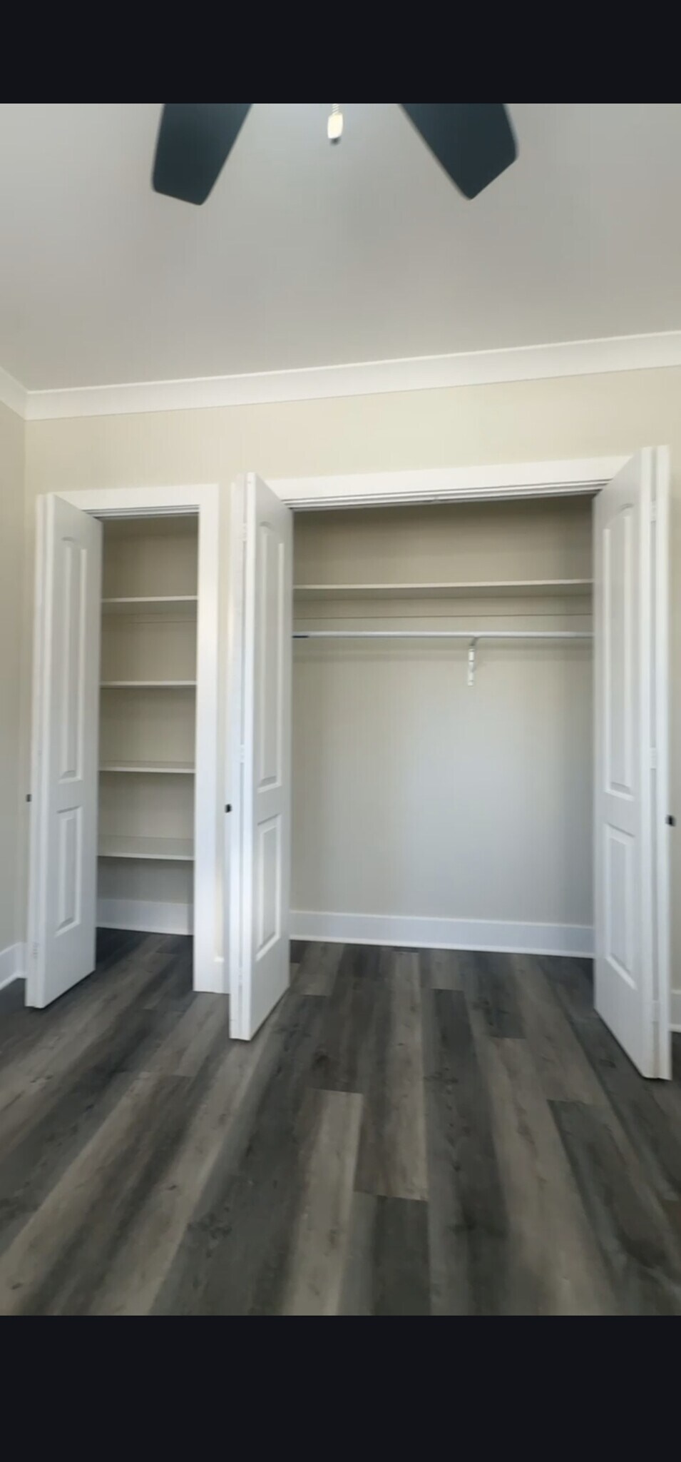 Building Photo - 3824 N Greenview Ave