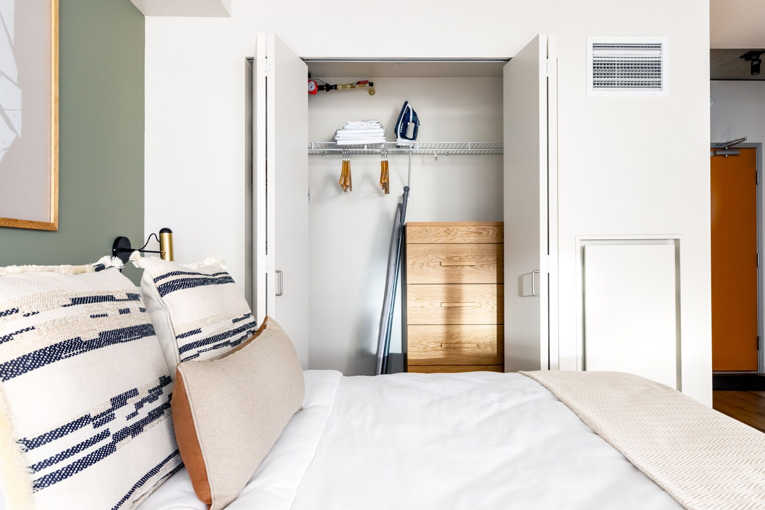 Building Photo - 1823 Minor Ave