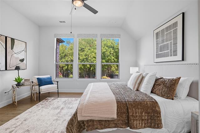 Building Photo - 533 Longshore Dr