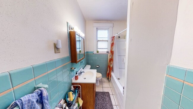 Building Photo - Spacious Apartments in Prime East Rock by East Rock Park!