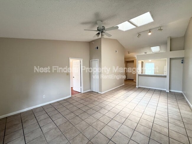 Building Photo - 11746 White Horse Rd