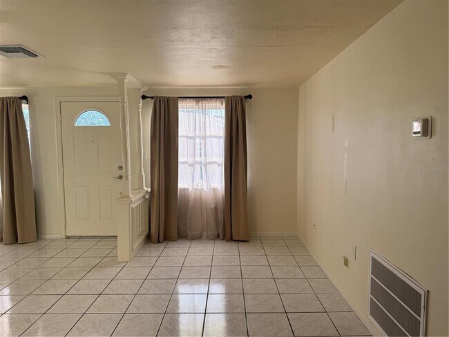 Building Photo - 1253 Chelsea Ln