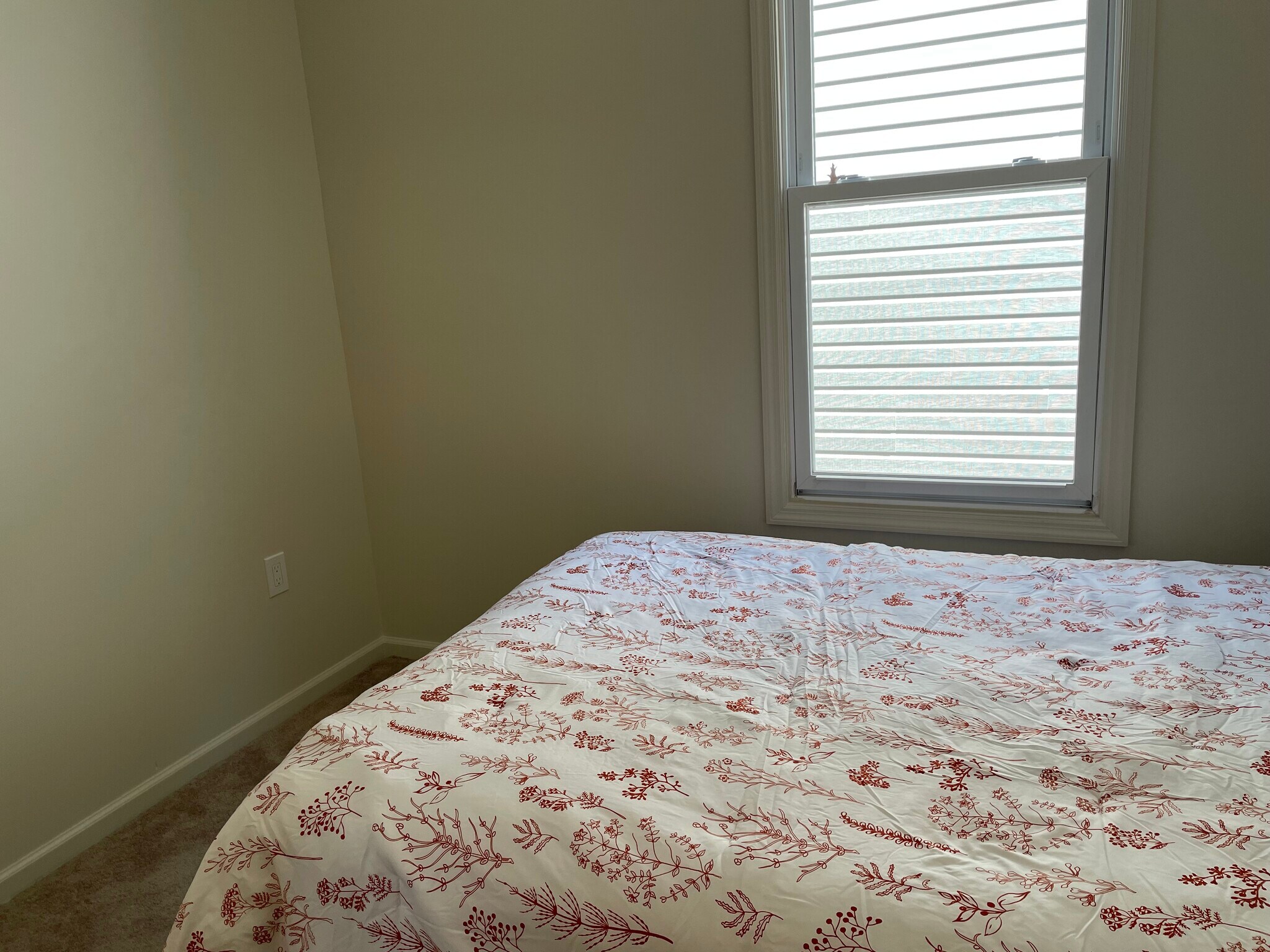 Bedroom 2 - Double bed - 140 Fabyan Pl