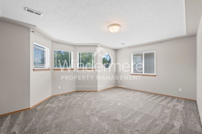 Building Photo - South Hill Charm