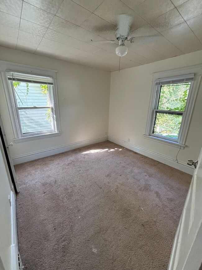 Building Photo - Single Family Home in Bryn Mawr/Harrison - Updated Kitchen + Dishwasher!