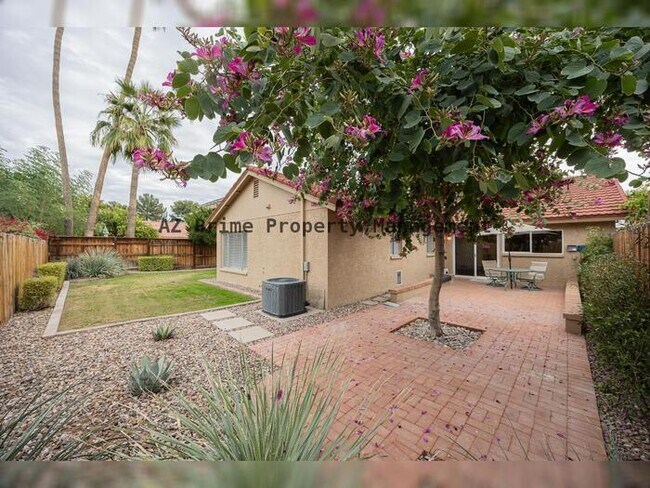 Building Photo - 1610 E Windjammer Way