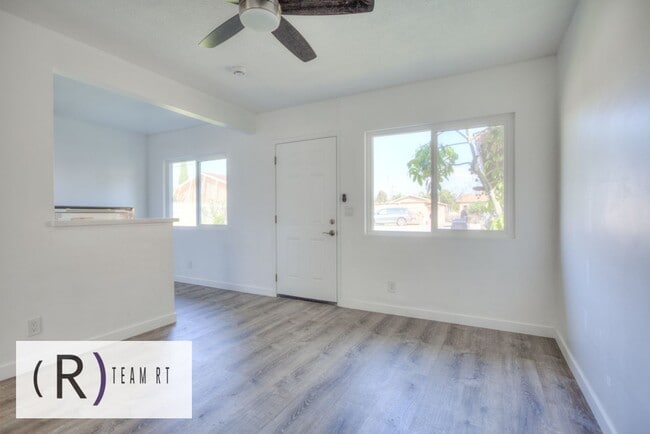 Building Photo - Adorable Newly Remodeled 1 Bed 1 Bathroom ...