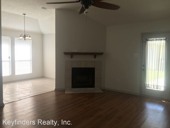 Building Photo - 3 br, 2 bath House - 17633 Nine Oaks Ave.