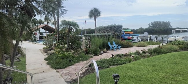 Building Photo - 1611 Minutemen Causeway