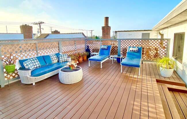 Building Photo - Resort-Style Coastal Studio with Pool, Jacuzzi & Rooftop