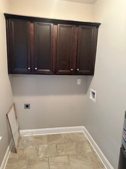 Building Photo - 112 NE Bellingham Dr