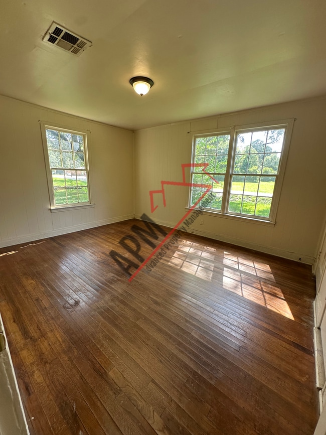 Building Photo - 2 bedroom home in Monroe